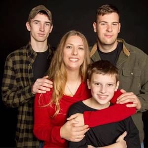 Meet your Posher, Joy